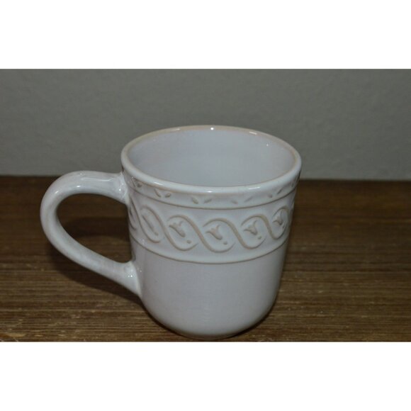 Gibson White Coffee Mugs Swirl Embossed Set of 4 Tea Cups Dinnerware Kitchen - Picture 9 of 10